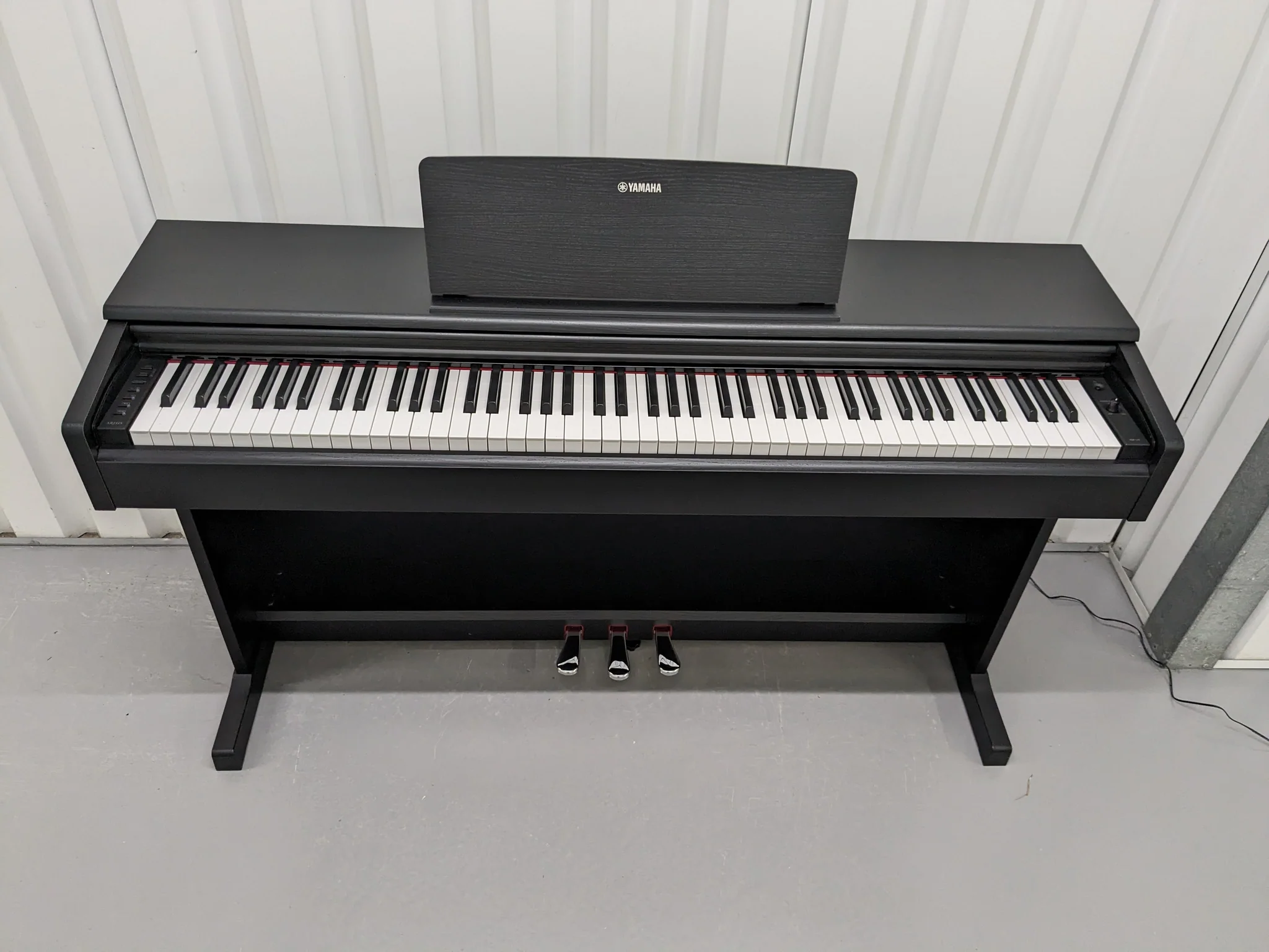 Yamaha ARIUS YDP-145